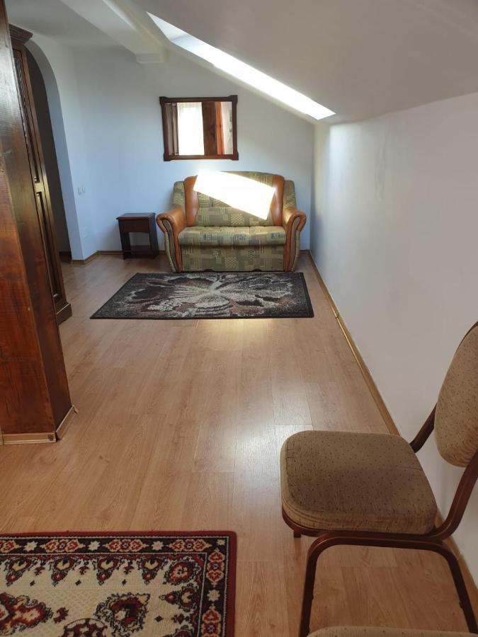 פיאטרה ניאמט Motel Balcost מראה חיצוני תמונה