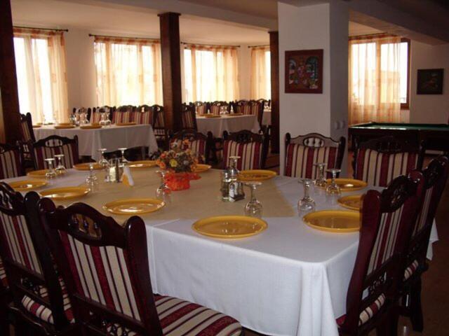פיאטרה ניאמט Motel Balcost מראה חיצוני תמונה